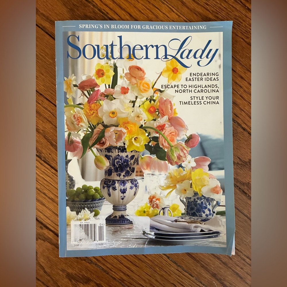 Southern Lady Magazines - Blue, Pink, White Covers - Picture 4 of 7